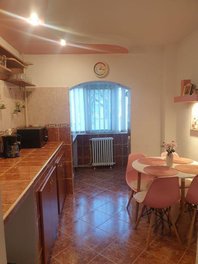 3 Camere Central Jászvásár Kültér fotó